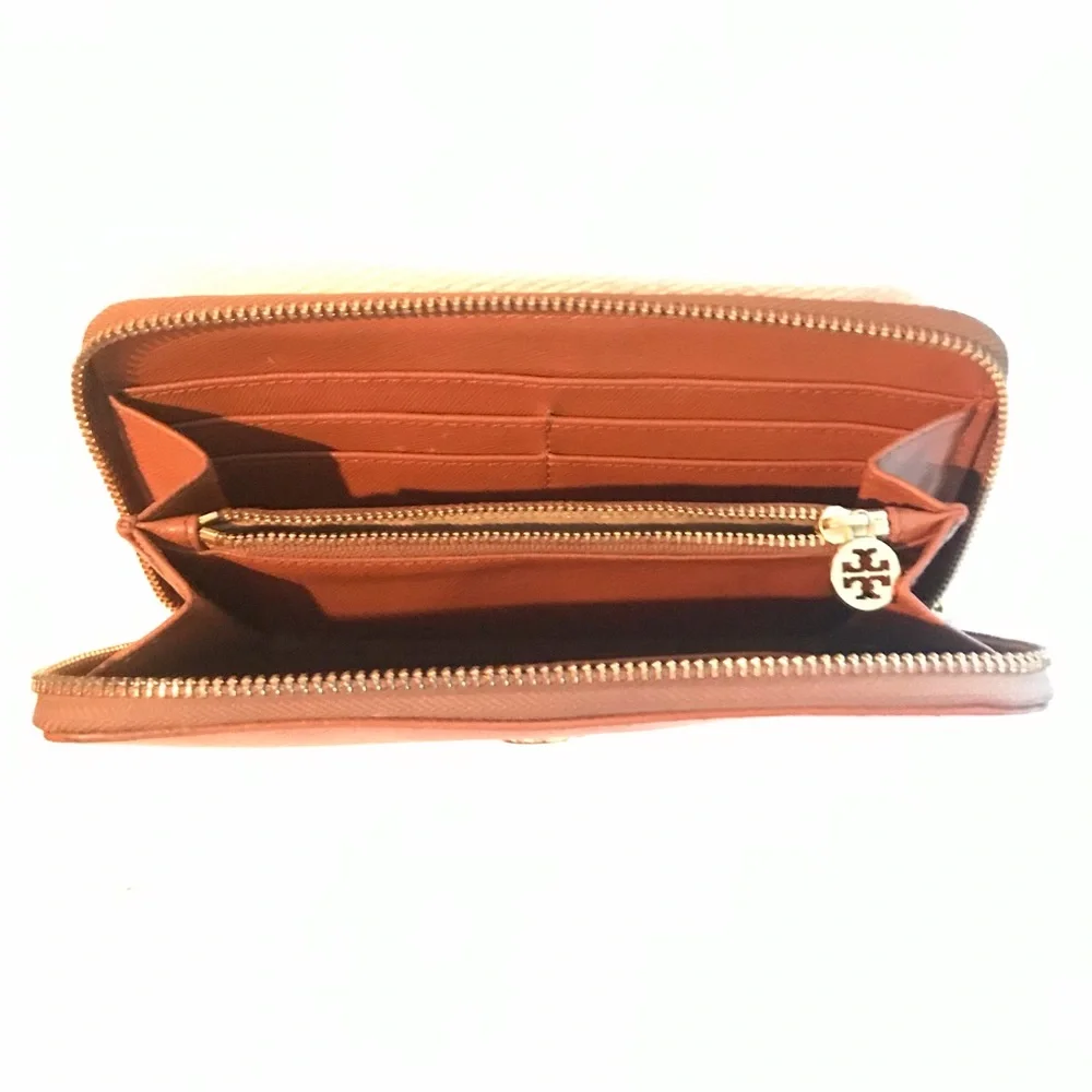 Tory Burch Wallet - Picture 6 of 7